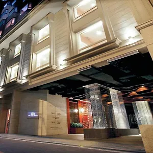 4* Otel The Luxe Manor