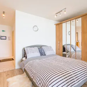 Luxueuze Vakantiestudio Met Zeezicht En Terras In Oostende